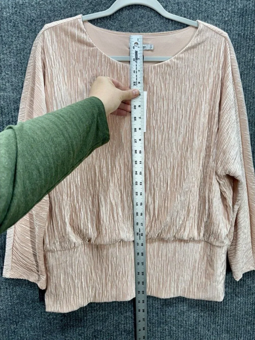 Chicos Velvet Crinkle Top Womens 2/Large Rose Pink Banded Bottom Long Sleeve NEW - Picture 8 of 12